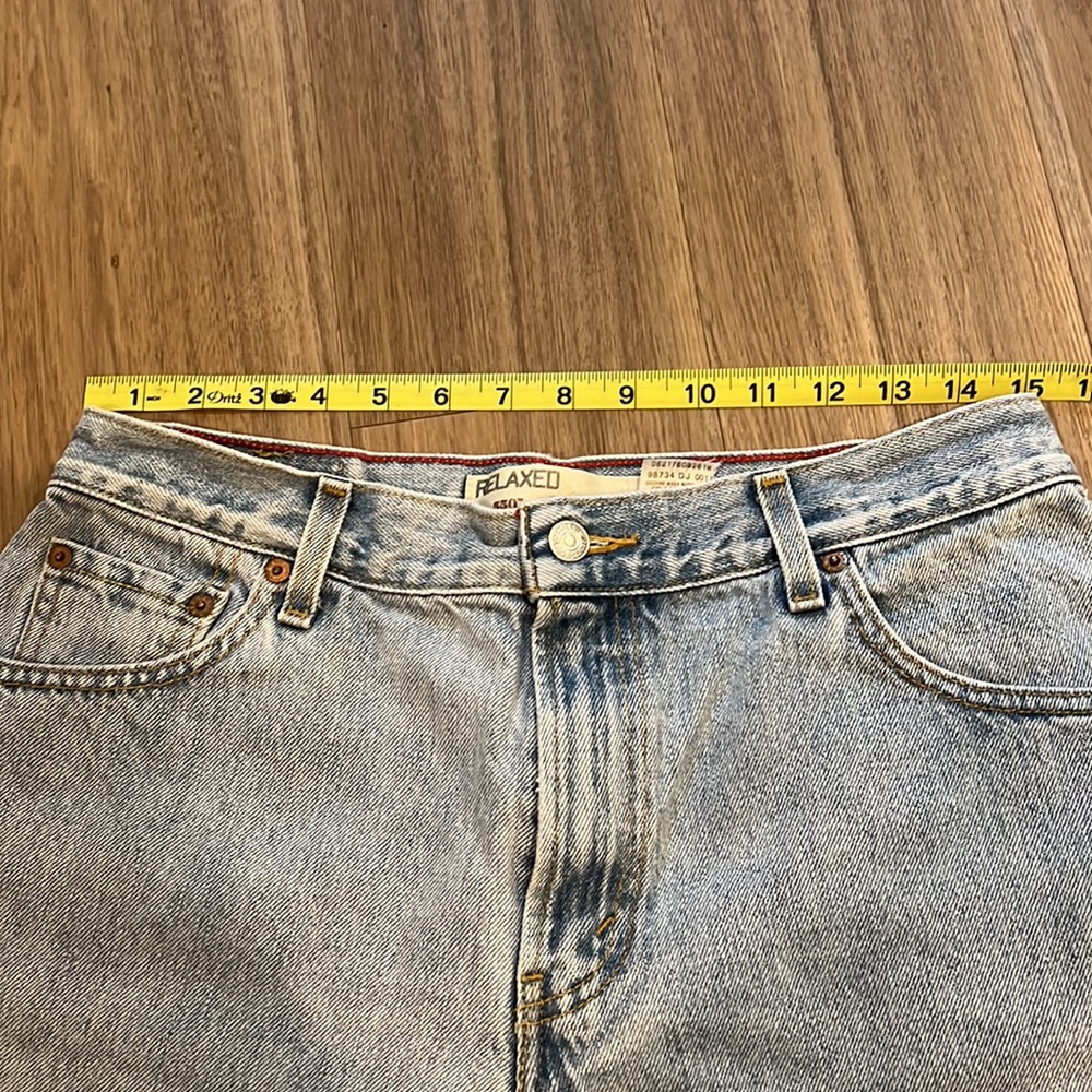High rise Levi’s 550 Cut off vintage jeans shorts - Picture 4 of 6
